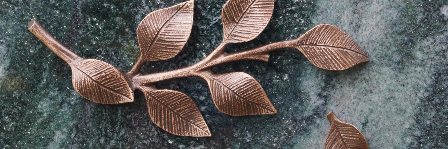 Blätter Bronze